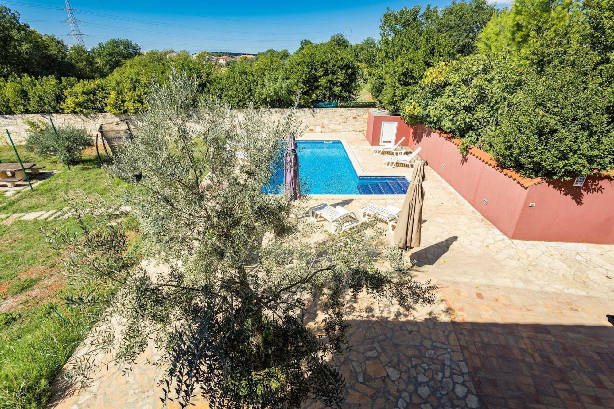 Holiday Home Pina Pula Ngoại thất bức ảnh
