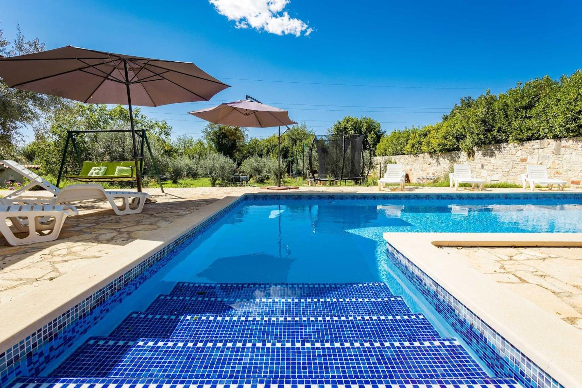 Holiday Home Pina Pula Ngoại thất bức ảnh